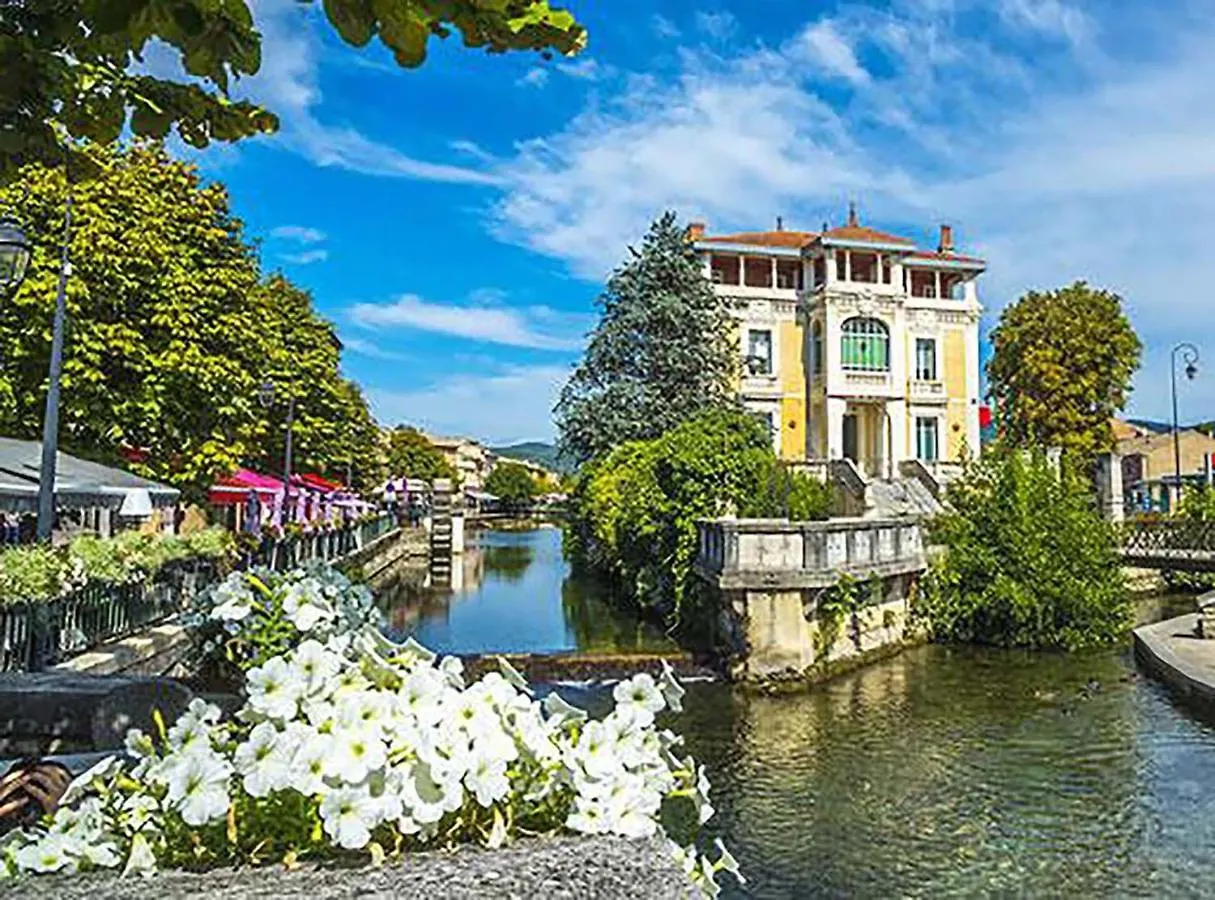 Villa Enfin Arrivés ! à LʼIsle-sur-la-Sorgue 0*,