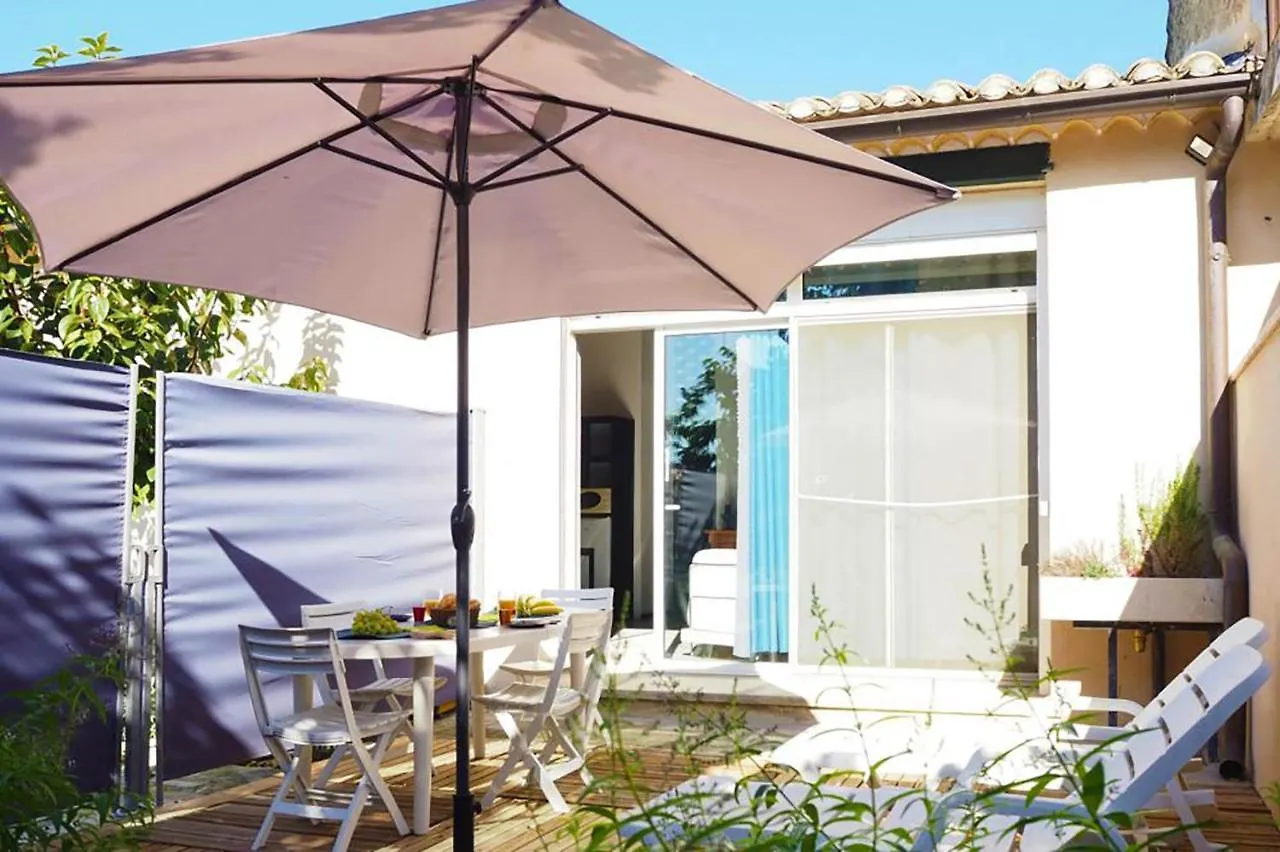 Villa Enfin Arrivés ! à LʼIsle-sur-la-Sorgue France